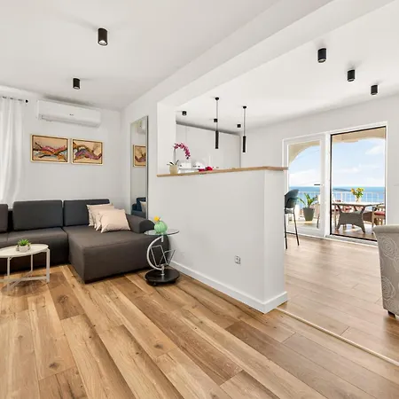 24 Two Bedroom Appartement Mlini